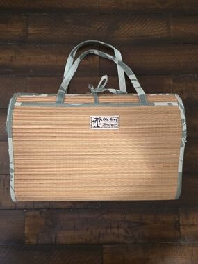 Old Navy Woven Straw Beach Mat Tote in Natural and Sage 3'x6' NWOT